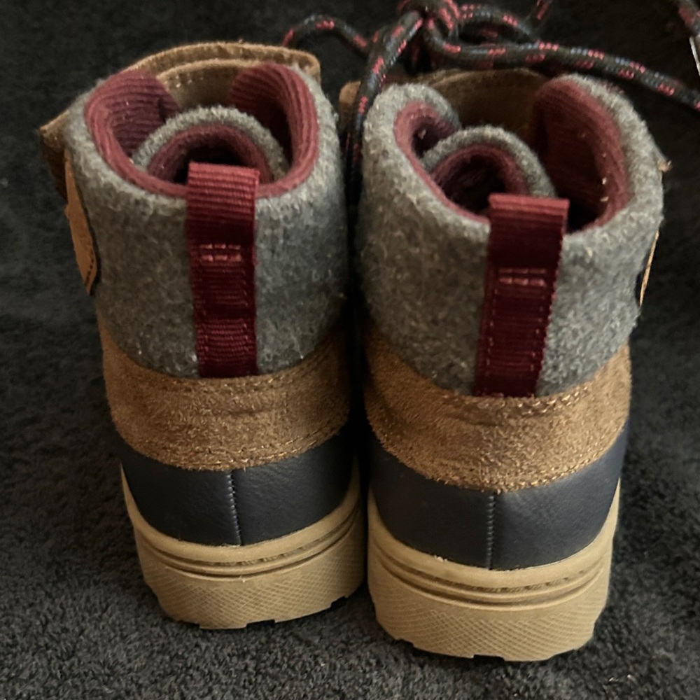 Carter's Kids Boots in Gray and Brown - Picture 4 of 7